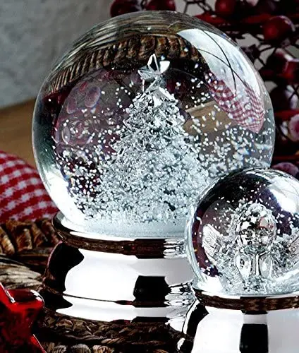 Edle Schneekugel mit Tanne- versilbert und anlaufgeschützt - 6 cm