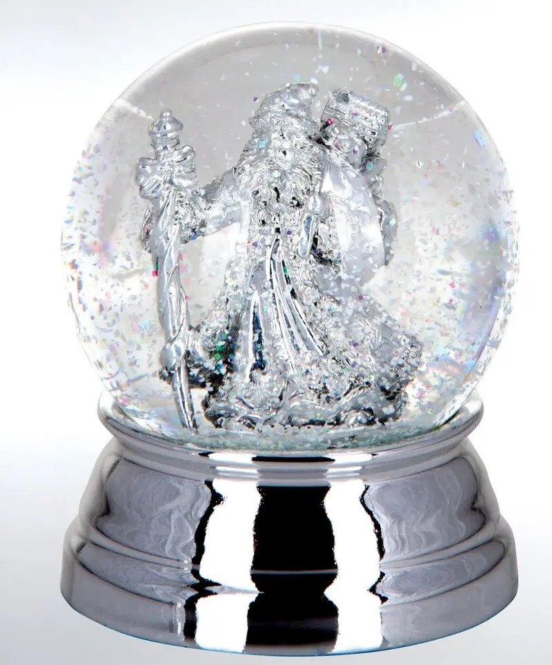 Edle Schneekugel mit Weihnachtsmann- versilbert und anlaufgeschützt - 6,5 cm
