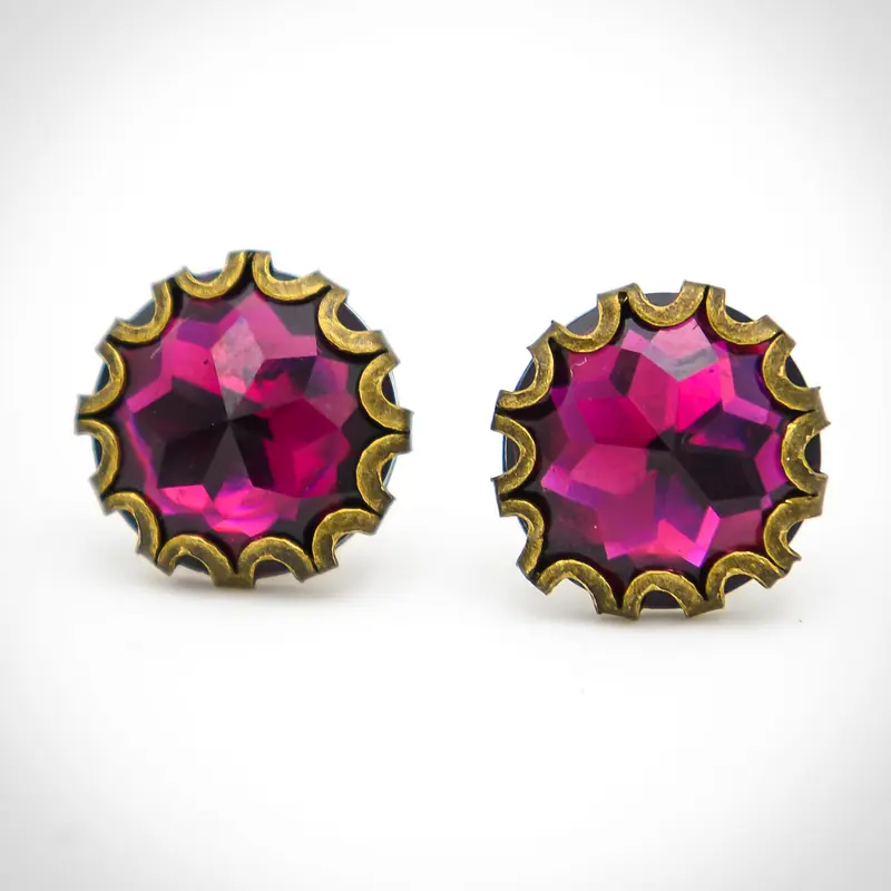 Einzigartige Ohrstecker mit Glas in Diamantenoptik – Pink