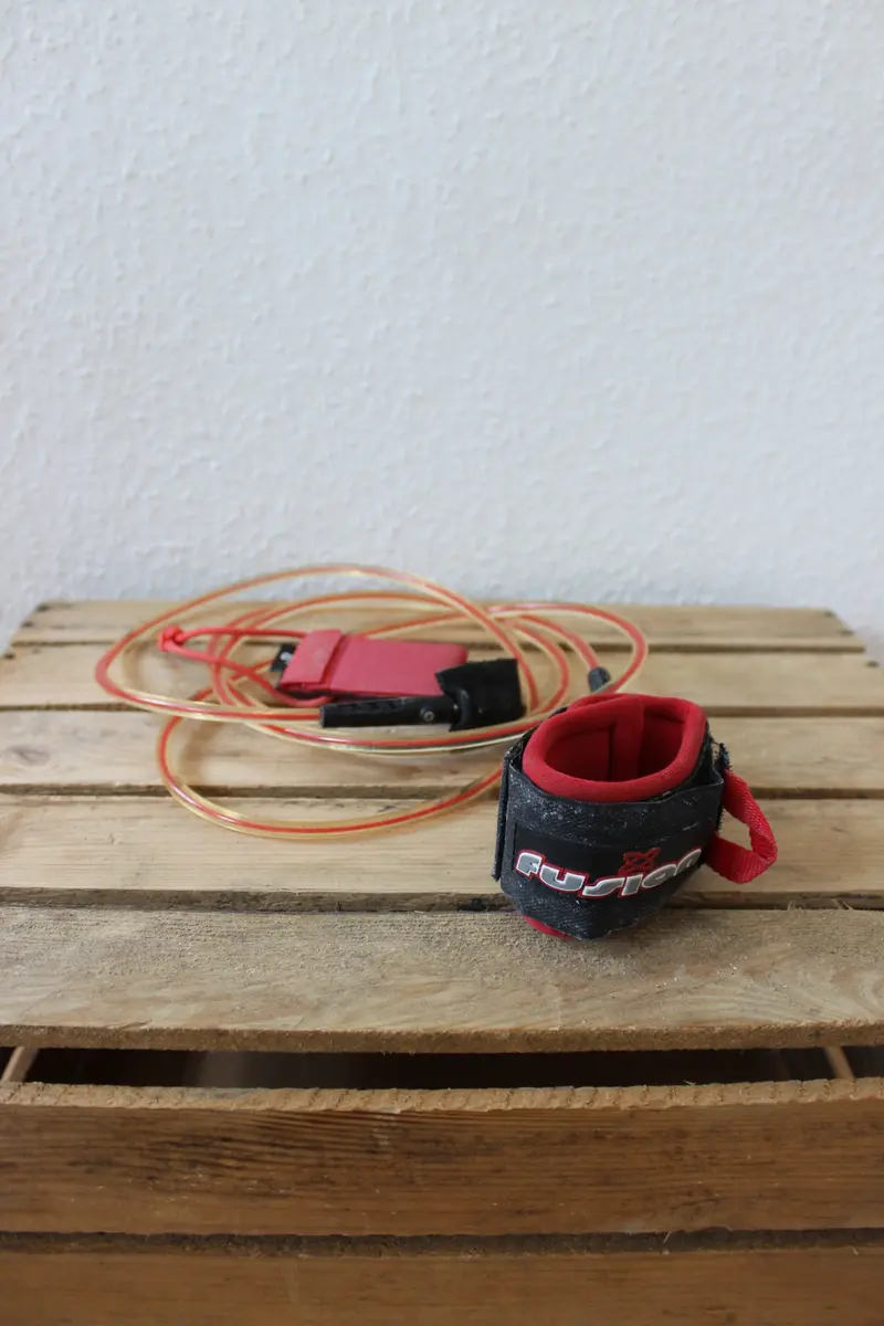 Fusion 8" Leash