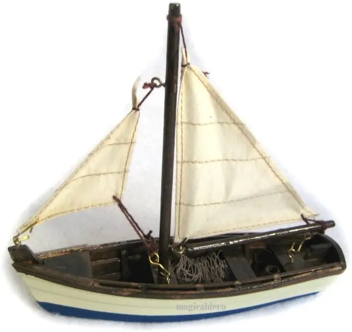 Kleines Fischerschiff- Schiffsmodell - Segler - Segelboot - Holzrumpf und Stoffsegel
