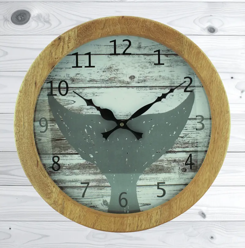maritime Wanduhr- Mangoholz, bemalt- Walflosse