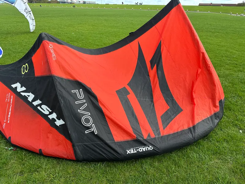 Naish Pivot Qseries 8qm 2026 (GEBRAUCHT)★★★★