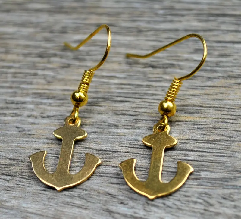 Ohrringe mit Anker in Gold
