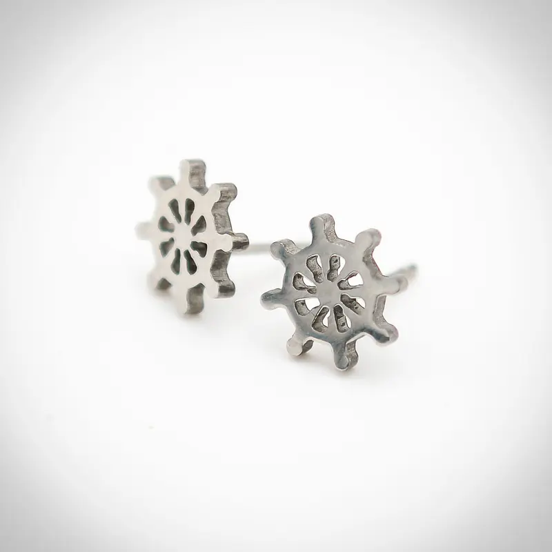 Ohrstecker Steuerrad Silber aus Edelstahl