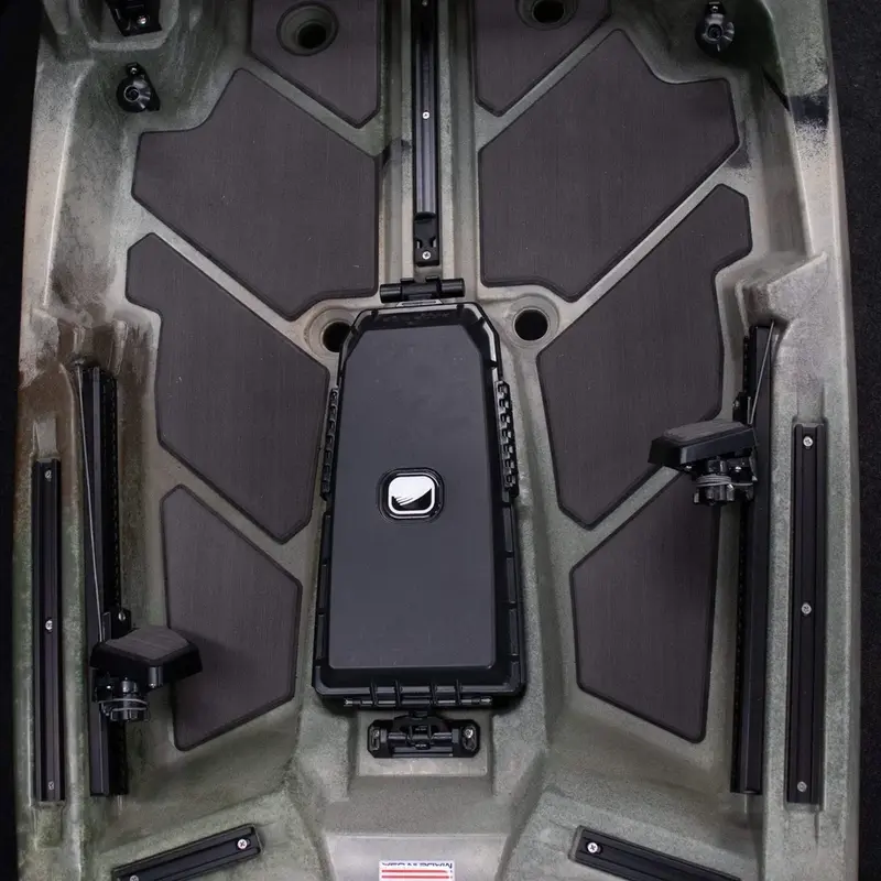 SS127 Deck Traction Grey/ Black Accessory Package
