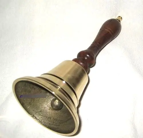 Stabile, kleine Barglocke, Tresenglocke Messing mit Holzgriff Höhe 12,5 cm
