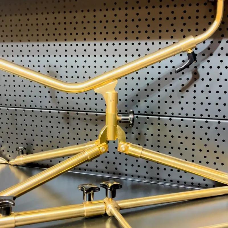 V1 Rod Pod Tri-Base Bundle inkl. Buzzer Bars - 24 Karat vergoldet