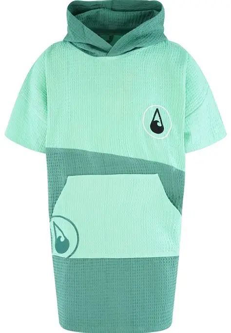 WAVE HAWAII Travel Poncho Breese