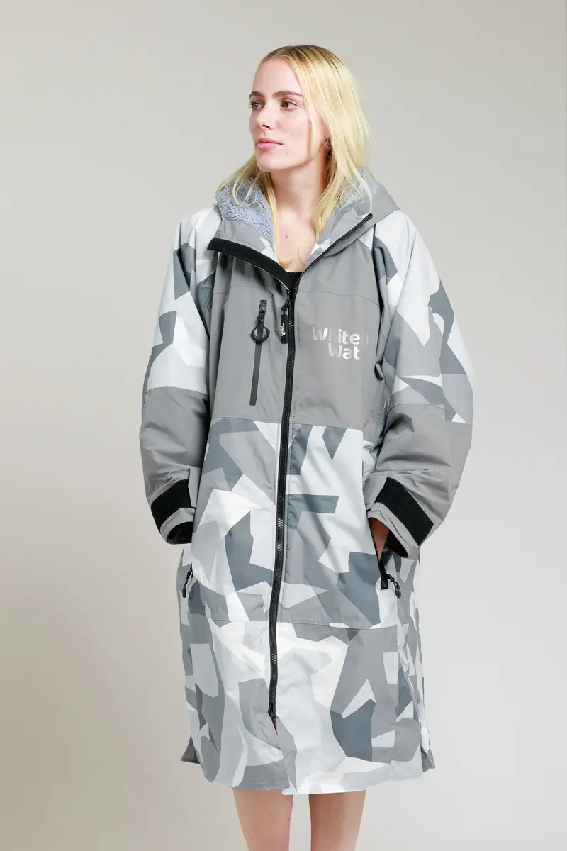 White Water Surf Poncho - Gassi Mantel - Outdoor Mantel, Artic Carmo/ Größe M und L